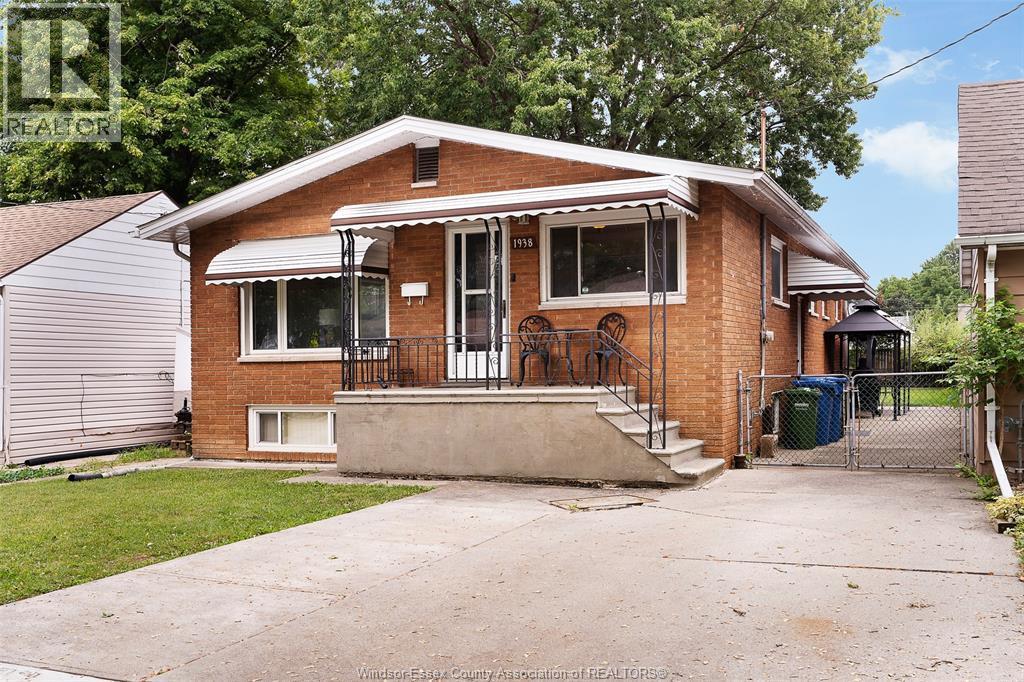 Single Family — 1938 Ferndale Avenue, Windsor, Ontario