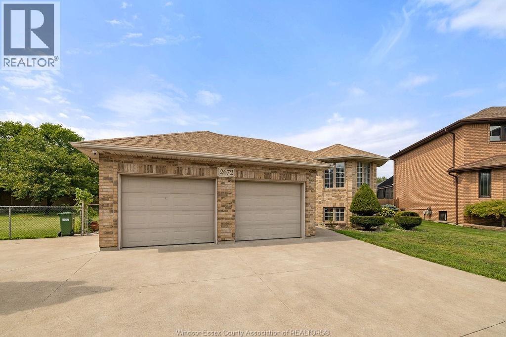 2672 Fleming Court, Windsor — photograph 3
