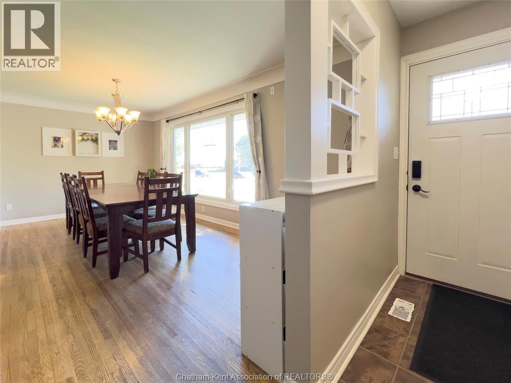 35 Crystal Drive, Chatham — photograph 3