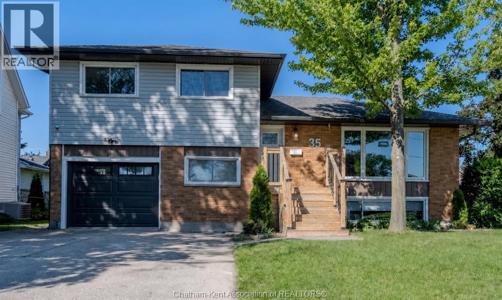Single Family — 35 Crystal Drive, Chatham, Ontario