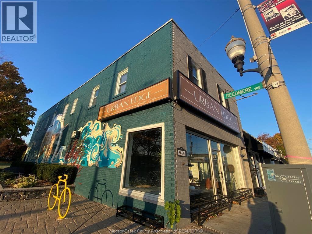 2-bedroom Single Family at 5858 Wyandotte Street, Windsor — primary photograph