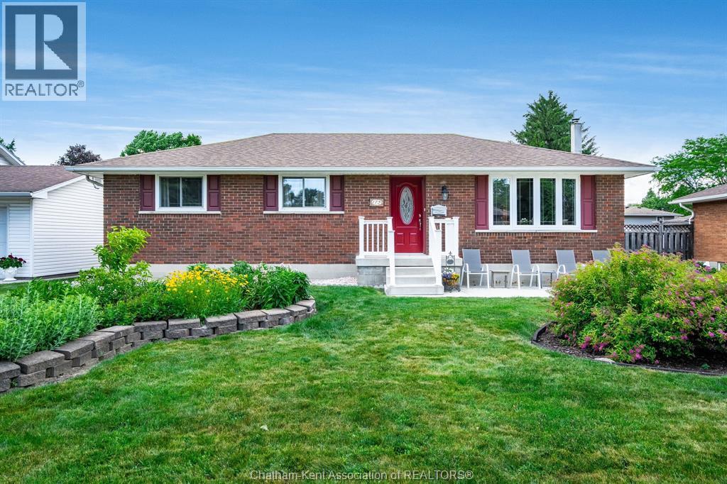 Single Family — 175 Sylvester Drive, Chatham, Ontario