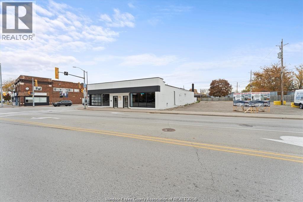 Industrial at 227-235 Sandwich Street, Amherstburg — photograph 2