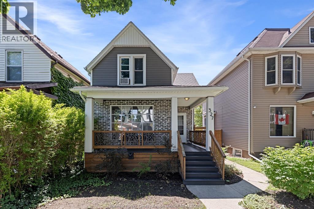 327 Lincoln Road, Windsor — primary photograph