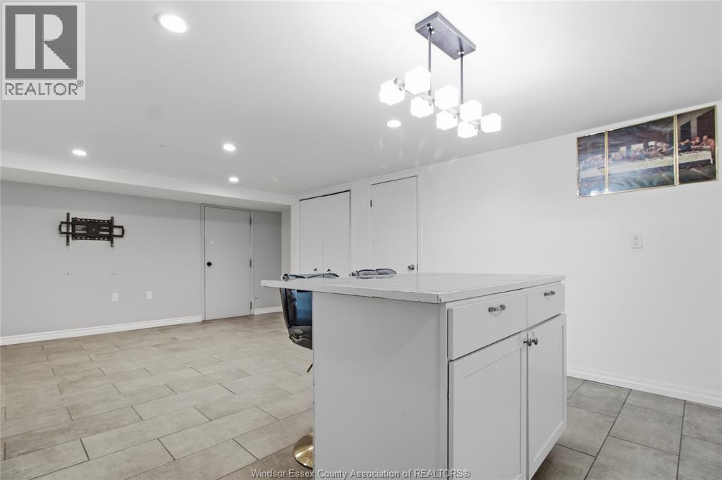 1784 Partington #LOWER, Windsor — primary photograph