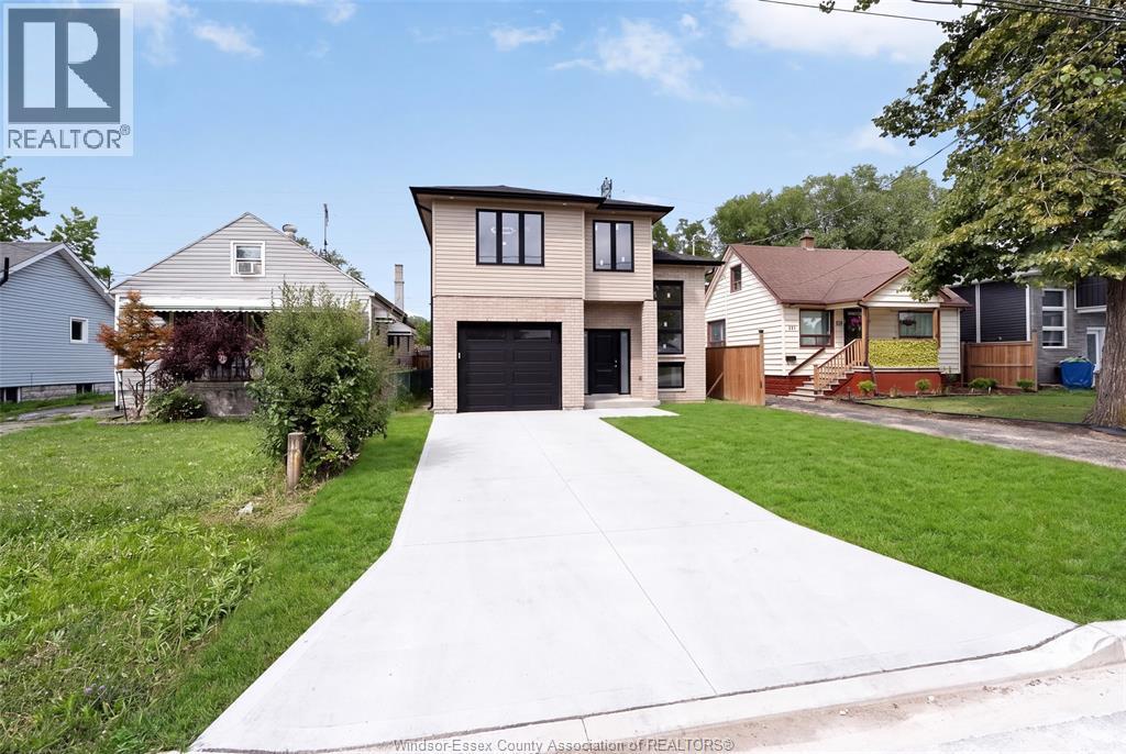 754 South Pacific Avenue, Windsor — primary photograph