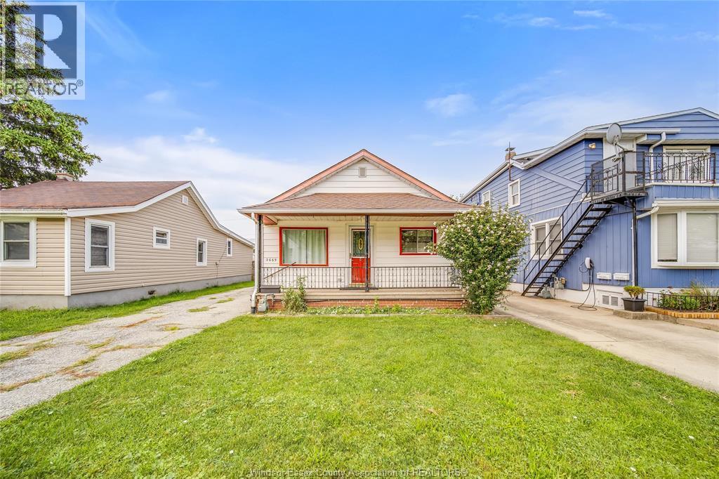 2-bedroom Single Family at 2669 Parent Avenue, Windsor — primary photograph