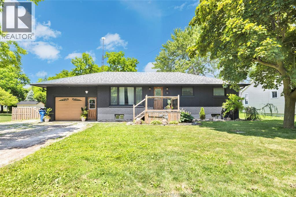 4-bedroom Single Family at 73 Lamarsh, Wheatley — primary photograph