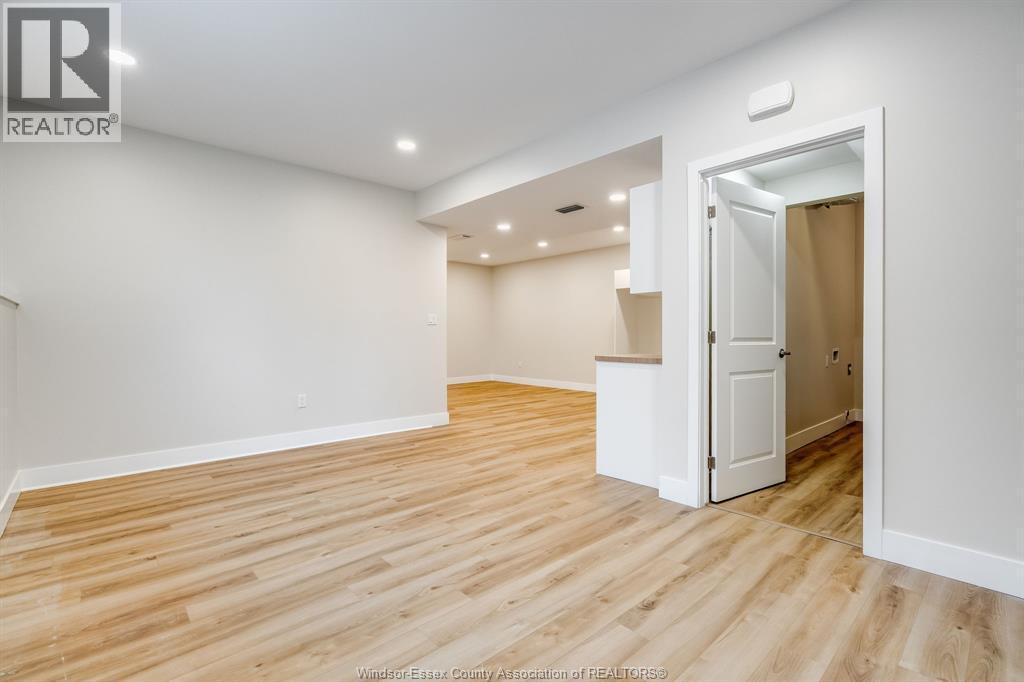 21293 Harbour Road #2, Wheatley — photograph 2