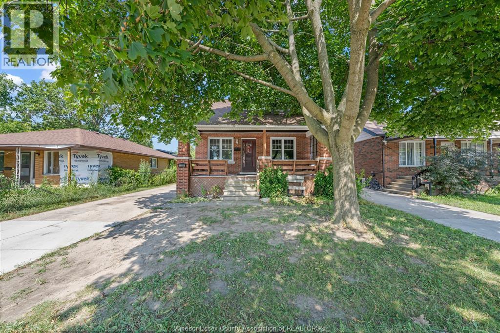 Single Family — 1356 Pillette, Windsor, Ontario