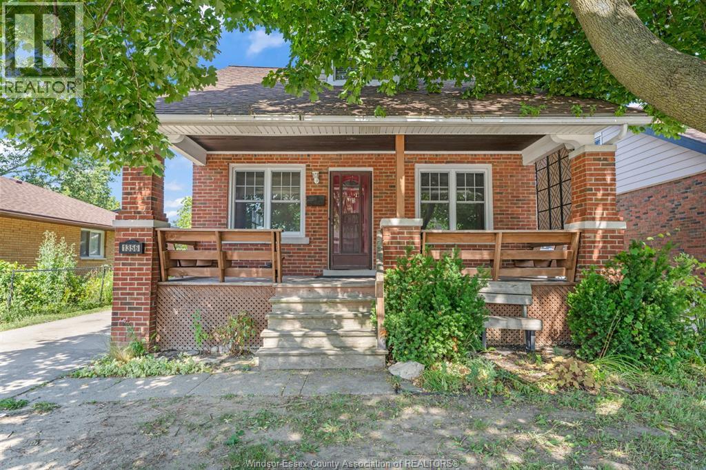 1356 Pillette, Windsor — photograph 2