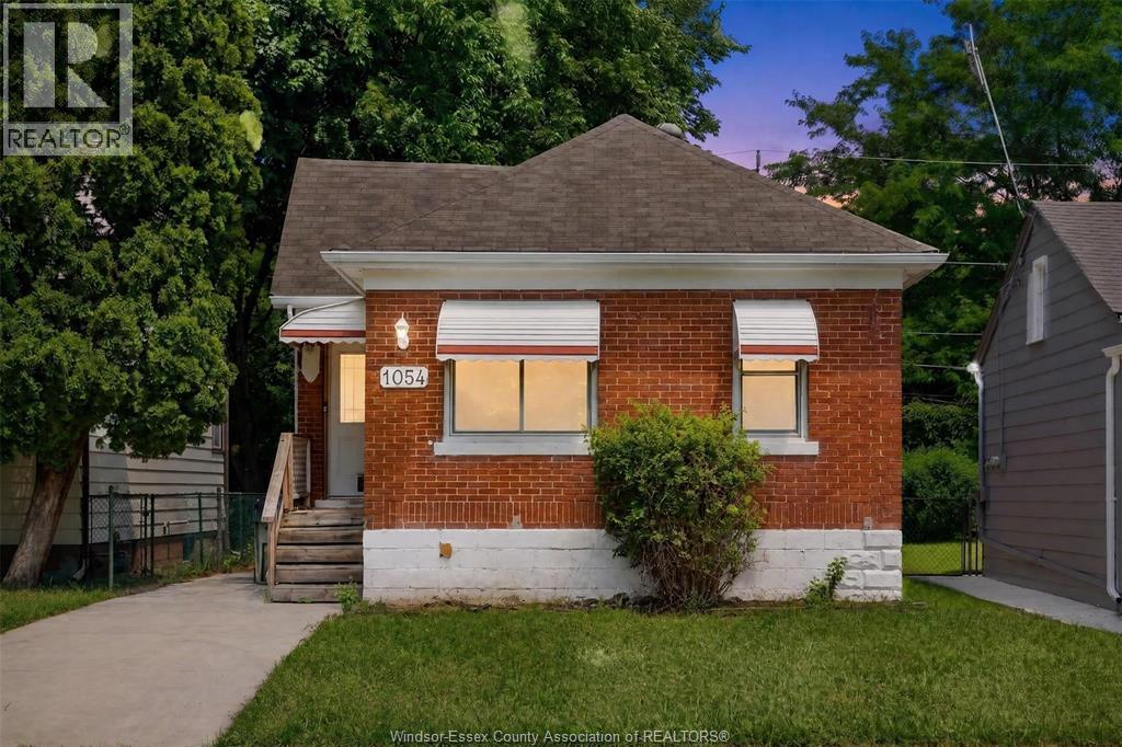 1054 Josephine, Windsor — primary photograph
