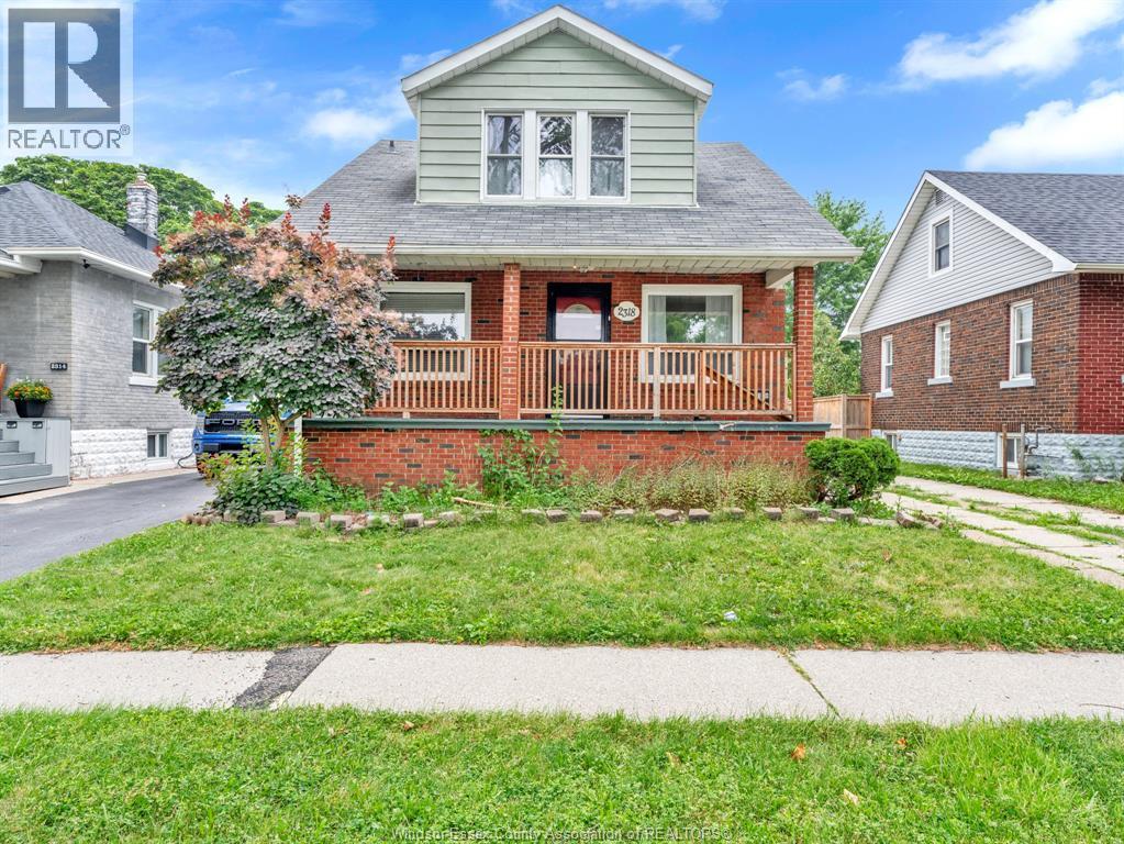 2318 Chandler, Windsor — photograph 2