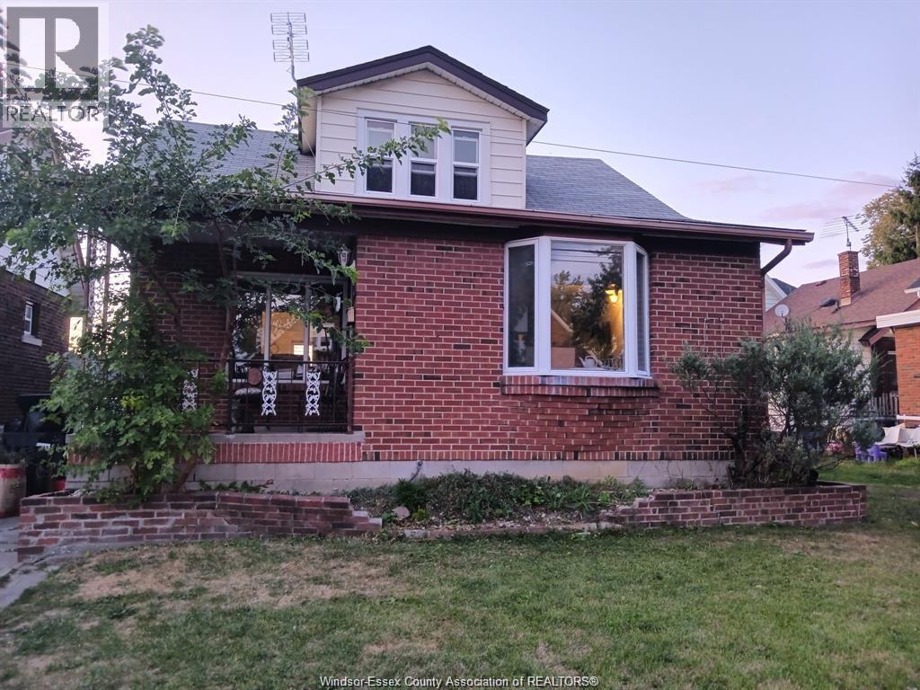 1066 Shepherd, Windsor — primary photograph
