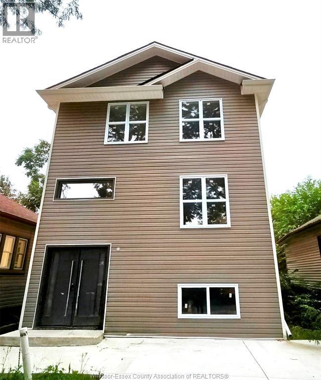 411 Clinton Street, Windsor — primary photograph