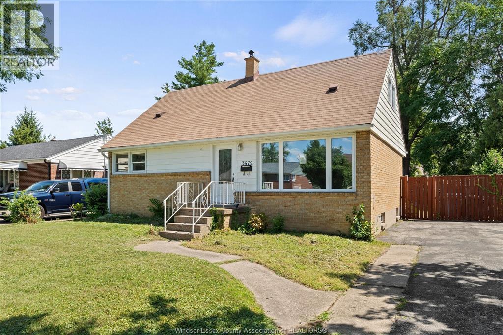 3672 Morris Drive, Windsor — photograph 2