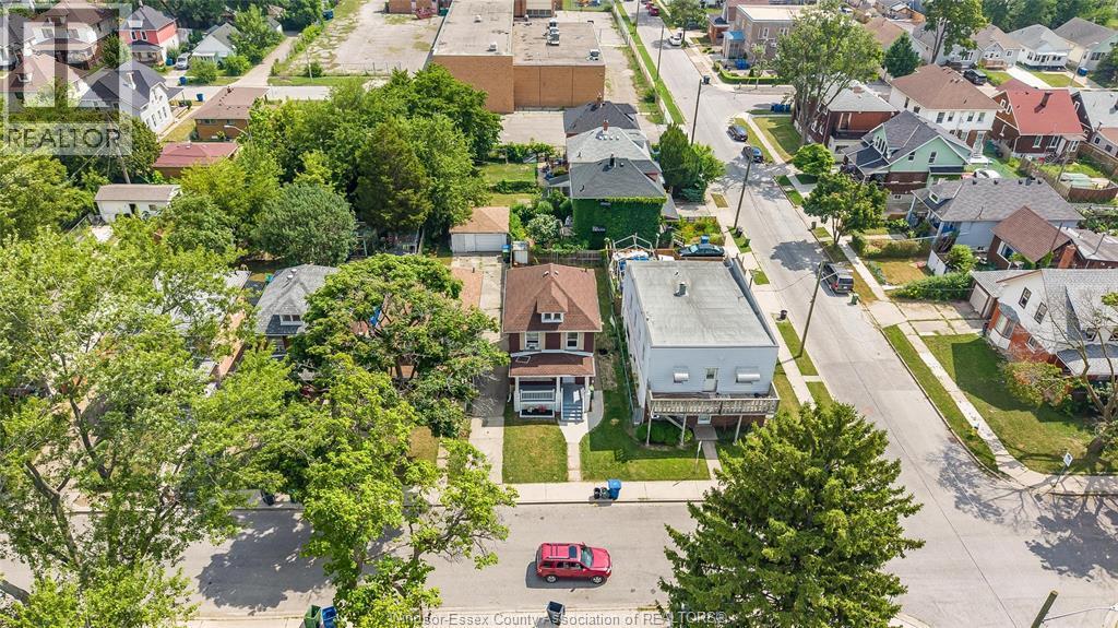 392 Curry Avenue, Windsor — photograph 3