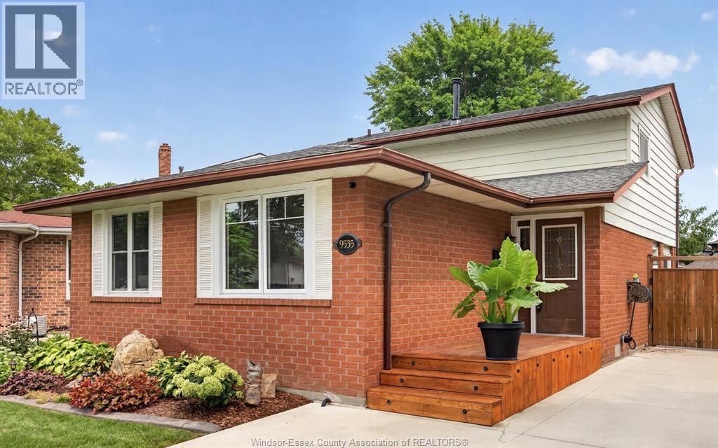 9535 Avery Lane, Windsor — photograph 3