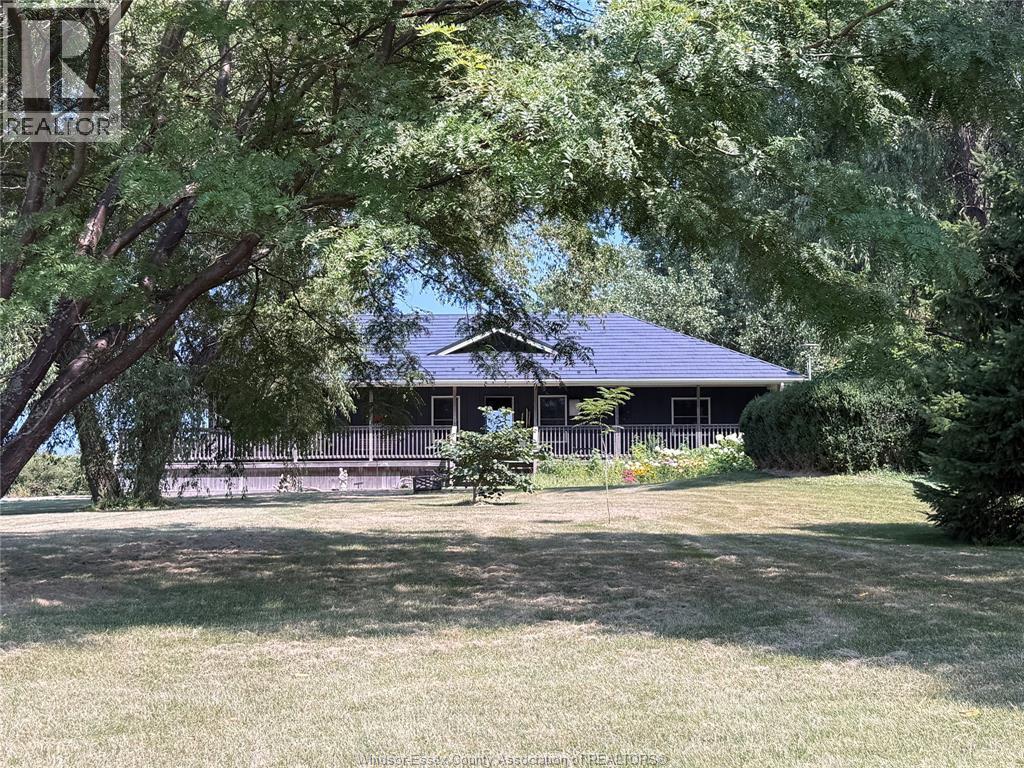 1571 McCormick Road, Pelee Island — primary photograph