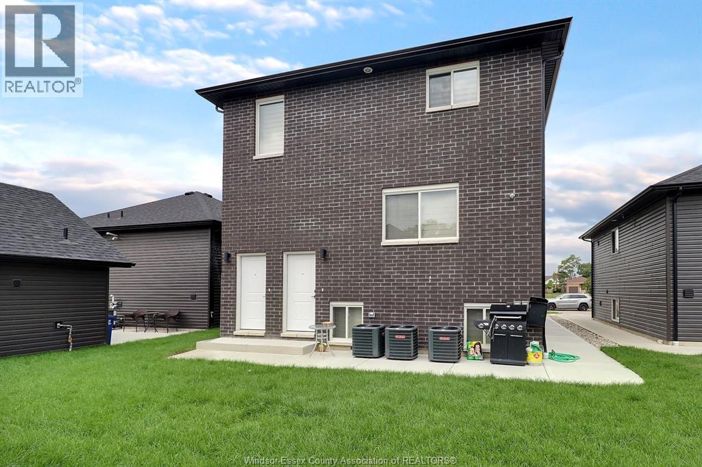1844 Meighen Road, Windsor — photograph 2