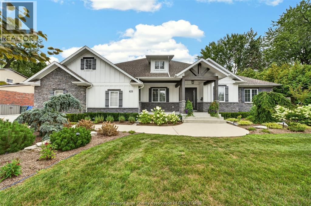 625 Roseland Drive, Windsor — primary photograph