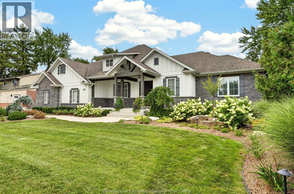 625 Roseland Drive, Windsor — photograph 2