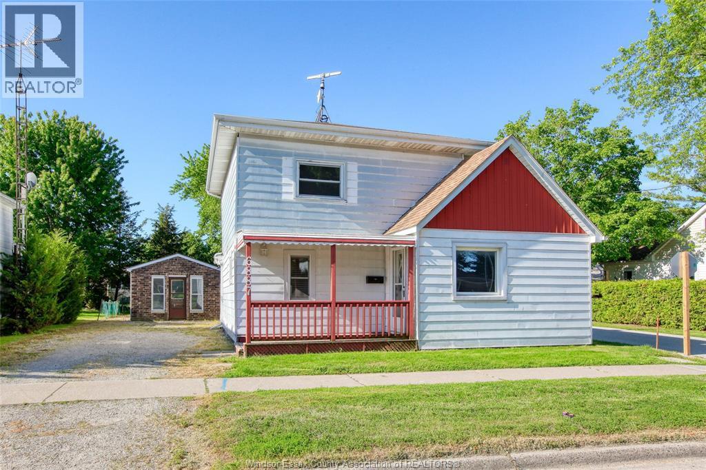 6887 Tecumseh, Lakeshore — primary photograph