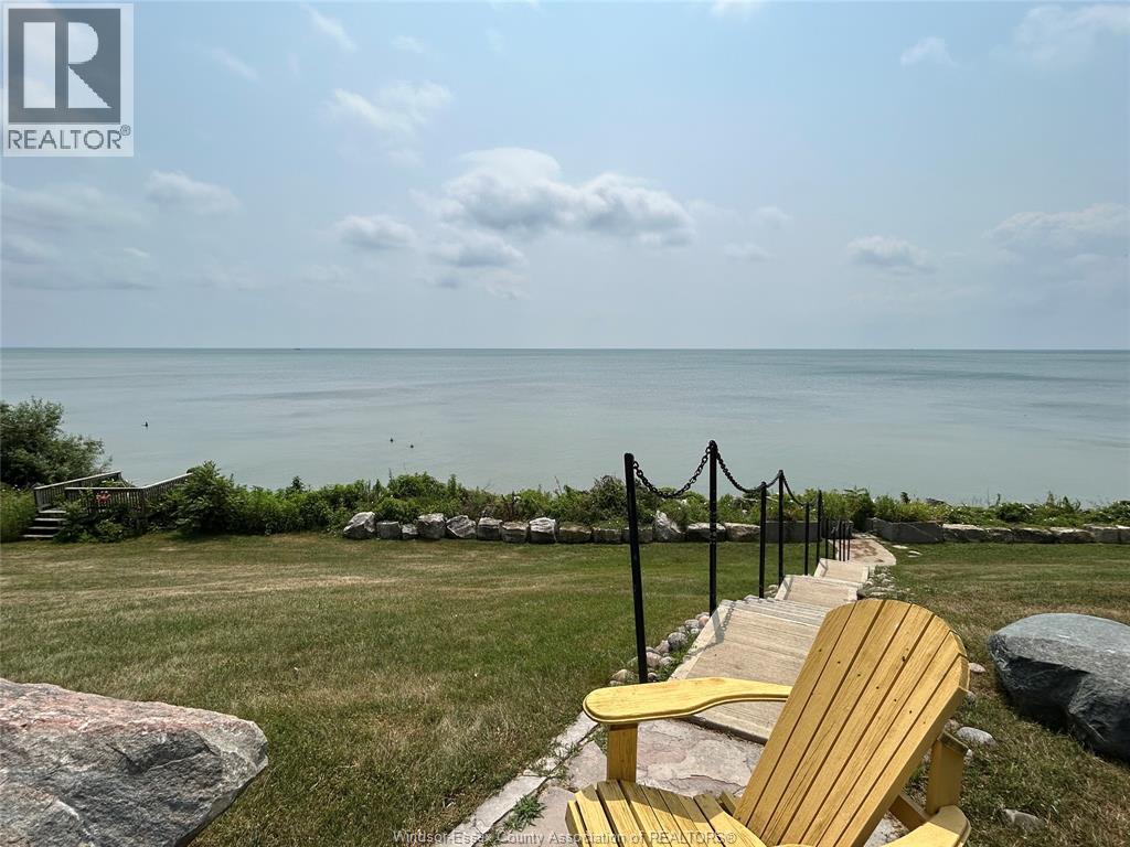 90 Harbourview, Kingsville — photograph 2