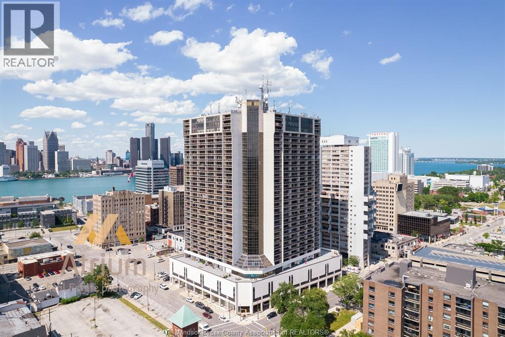 150 Park Street #1802, Windsor — photograph 2