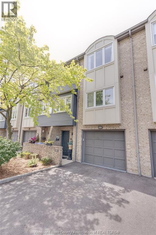 3917 Riverside, Windsor — primary photograph
