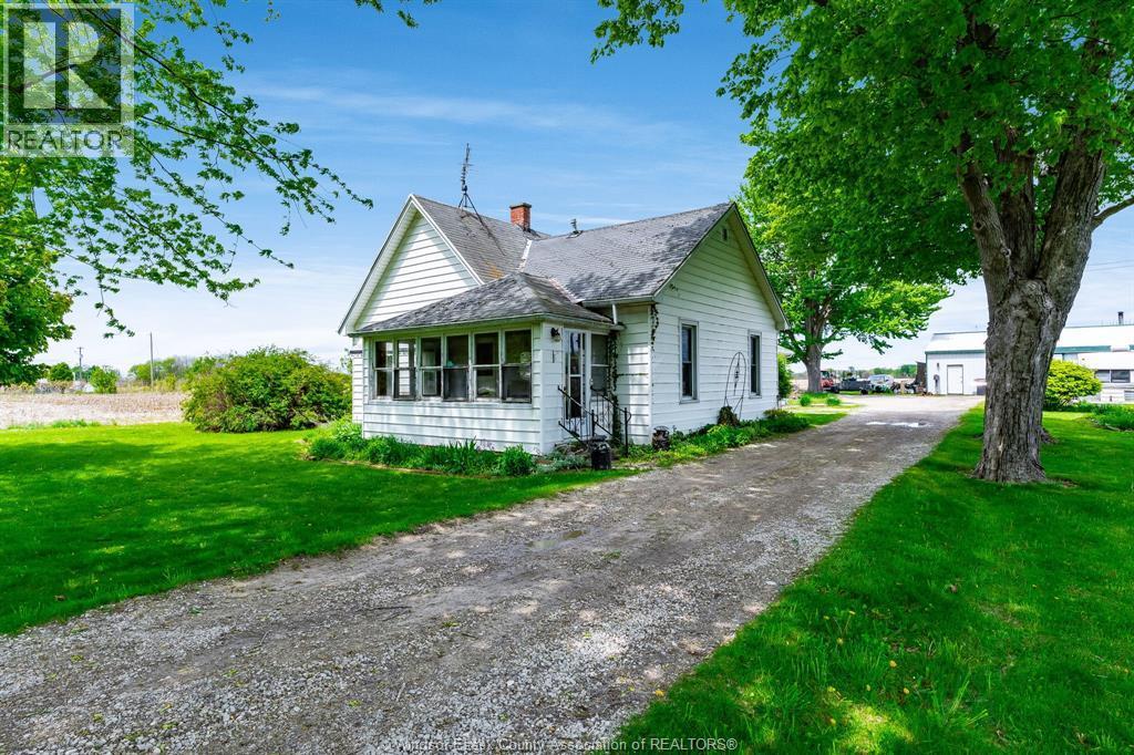 3-bedroom Single Family at 250 Road 3, Kingsville — photograph 3