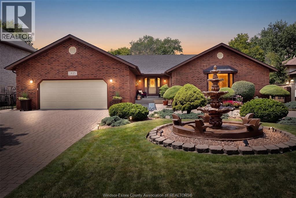 5-bedroom Single Family at 1825 Hebert Street, Tecumseh — primary photograph