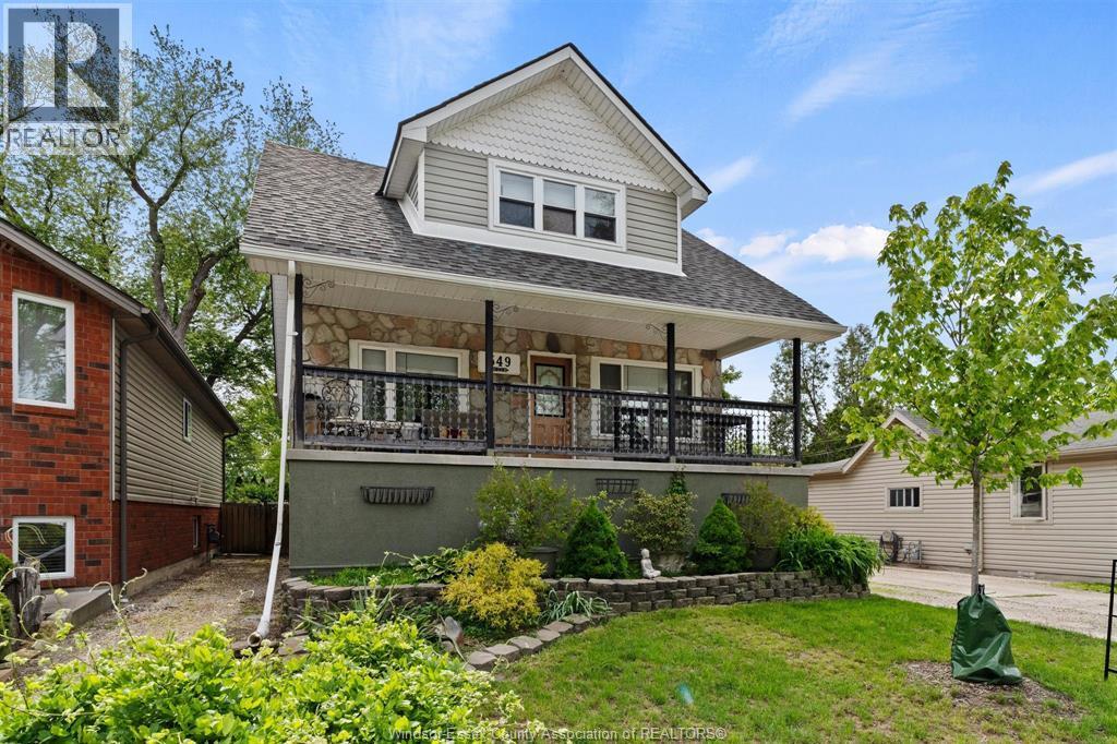 Single Family — 549 Clover, Windsor, Ontario