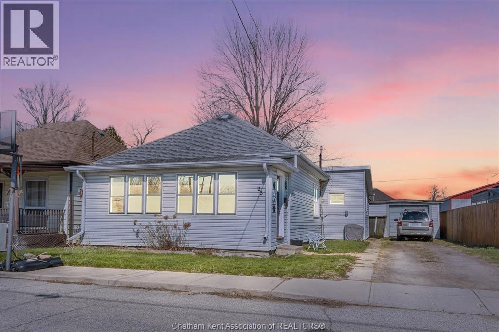 3-bedroom Single Family at 23 Degge Street, Chatham — photograph 3