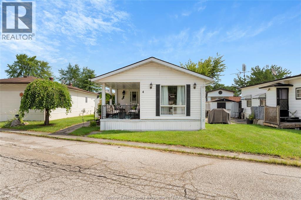 2-bedroom Single Family at 4 Robin Crescent, Lakeshore — primary photograph