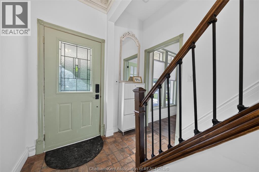 4-bedroom Single Family at 45 Oxley Drive, Chatham — photograph 3
