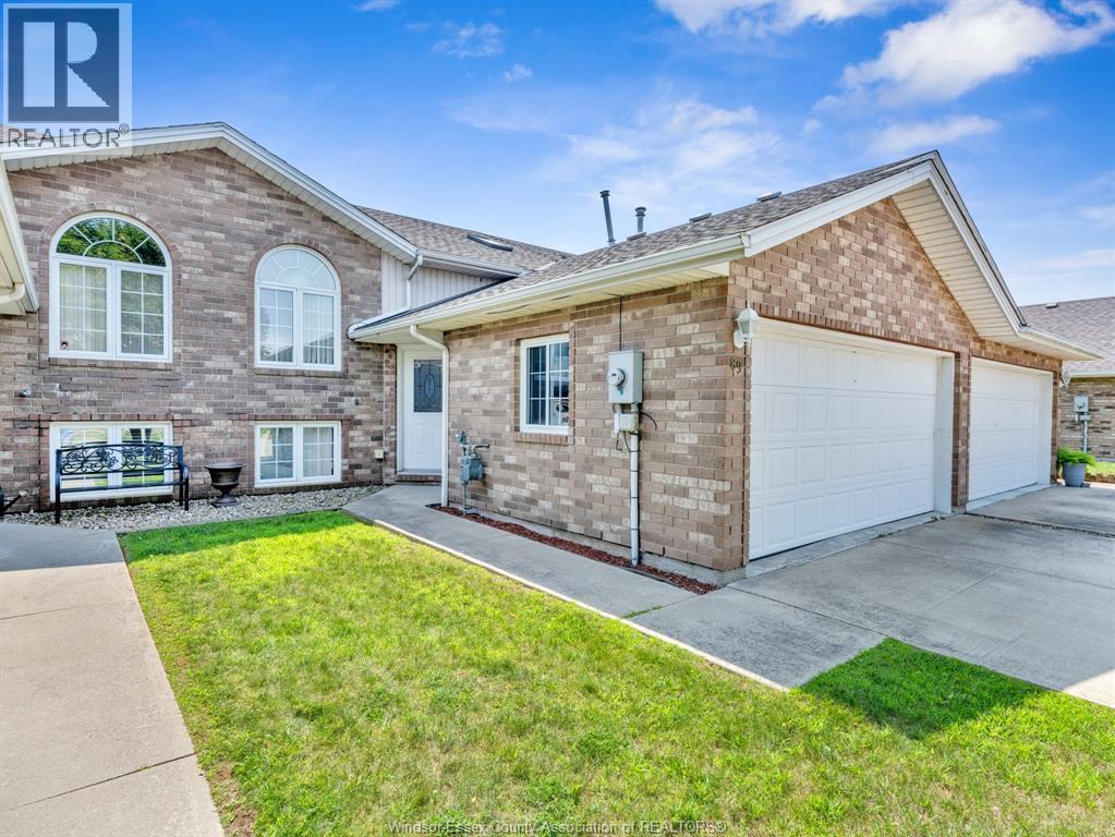 3-bedroom Single Family at 89 Peter Avenue, Leamington — primary photograph