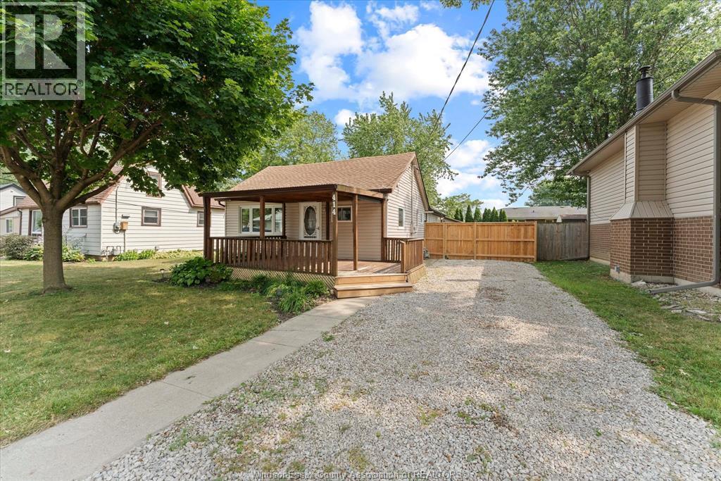 2-bedroom Single Family at 414 St Louis, Belle River — photograph 3