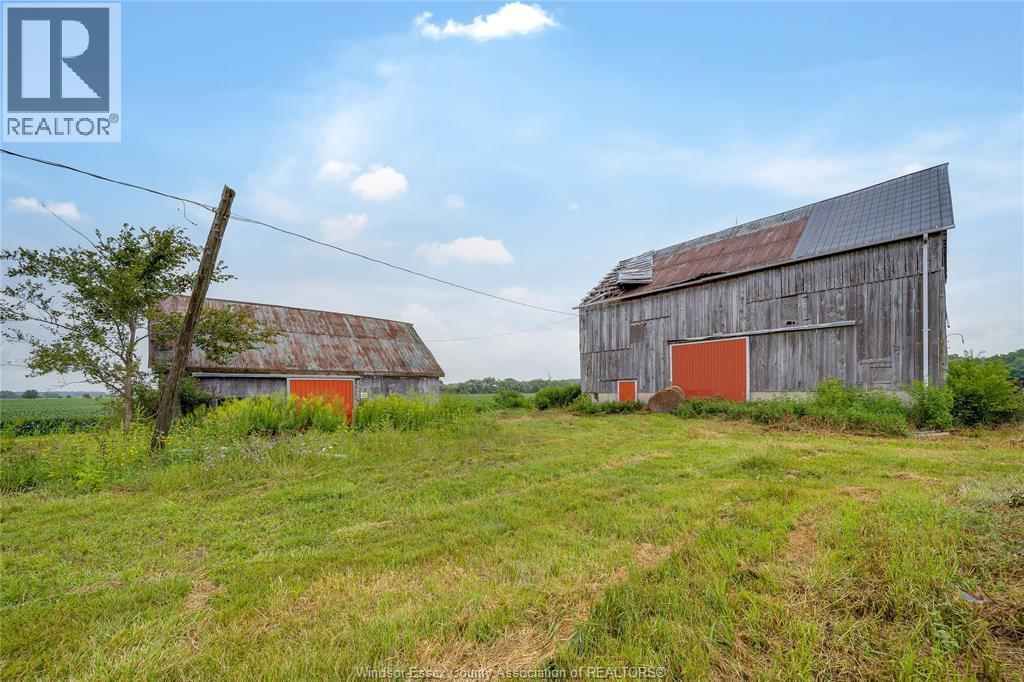 Agriculture at 1094 Hale School Road, Dawn-Euphemia — photograph 2