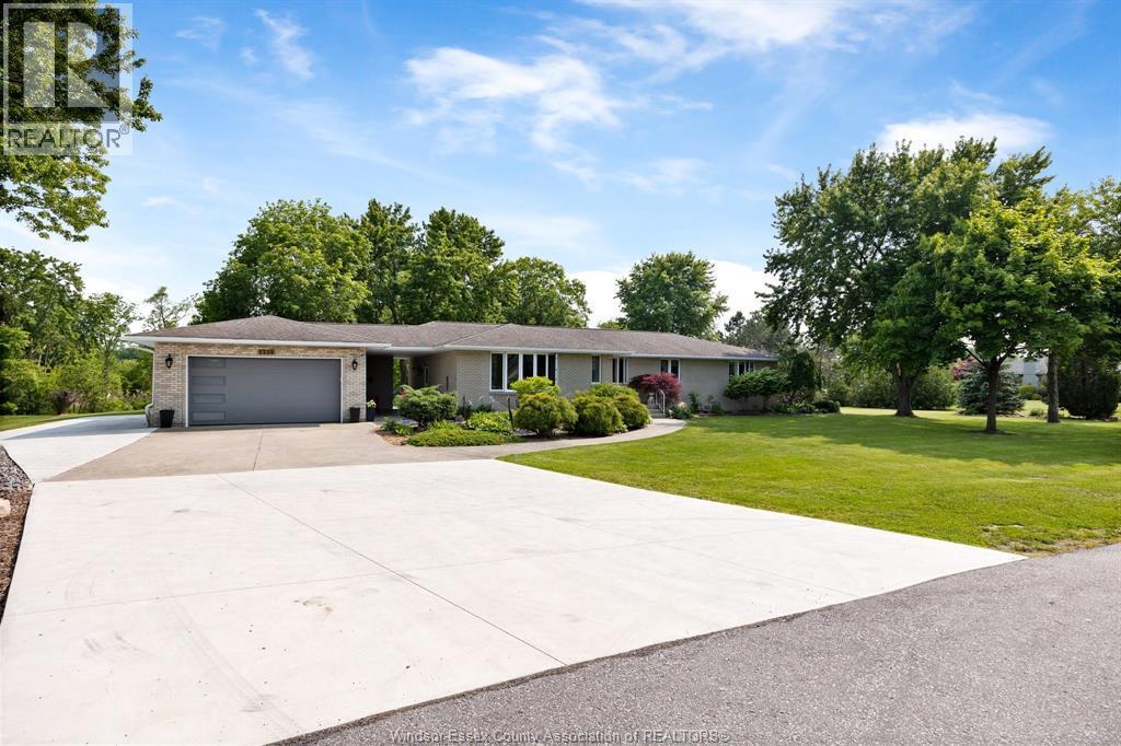 Single Family — 1226 Aimee Street, Lakeshore, Ontario