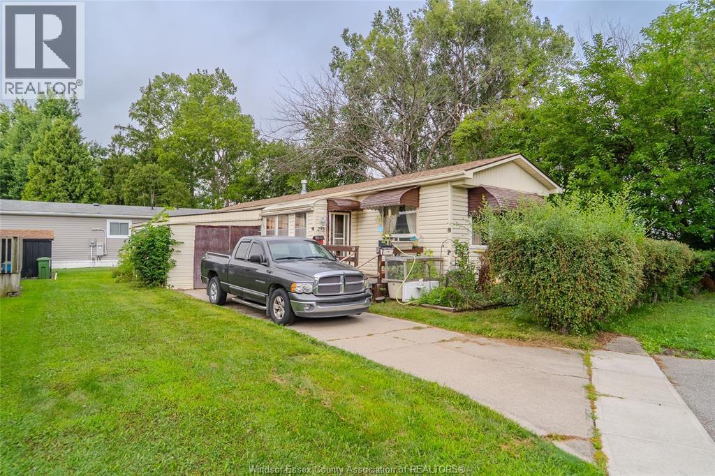 2-bedroom Single Family at 293 Forest Place, Essex — primary photograph