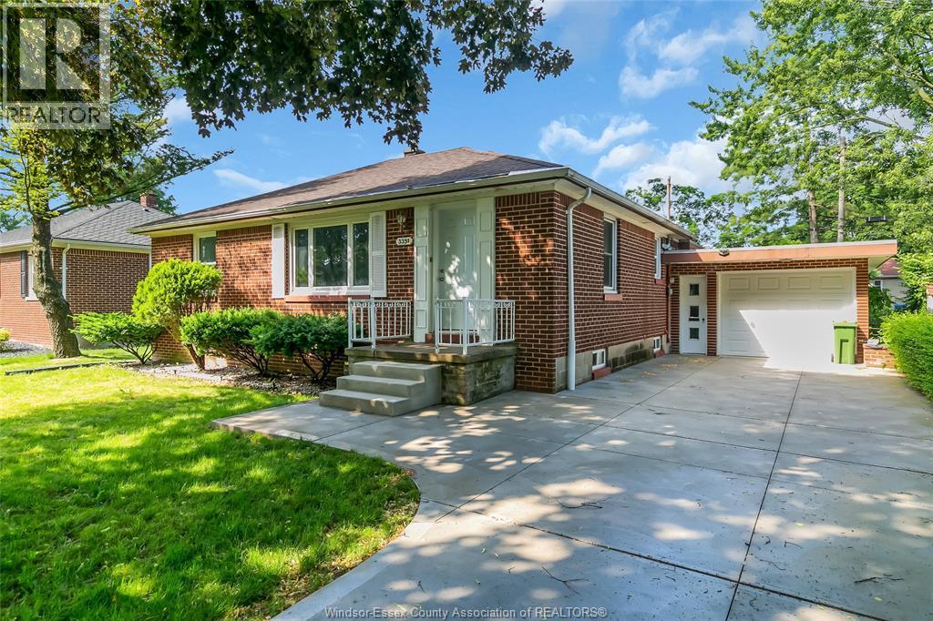 3-bedroom Single Family at 3331 Longfellow, Windsor — primary photograph