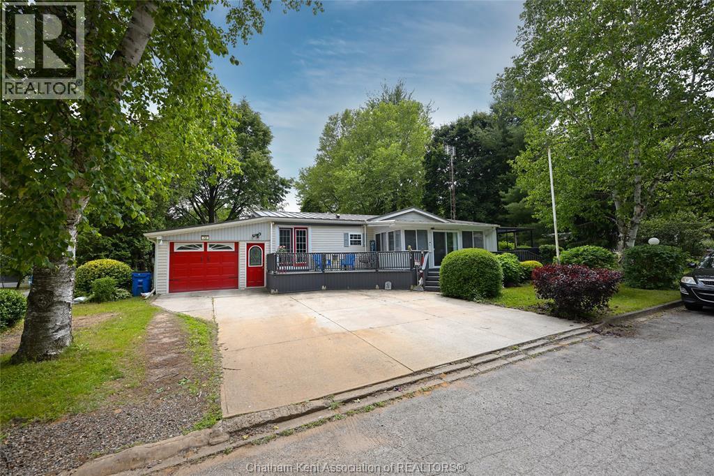 Single Family — 29338 Jane Road, Thamesville, Ontario