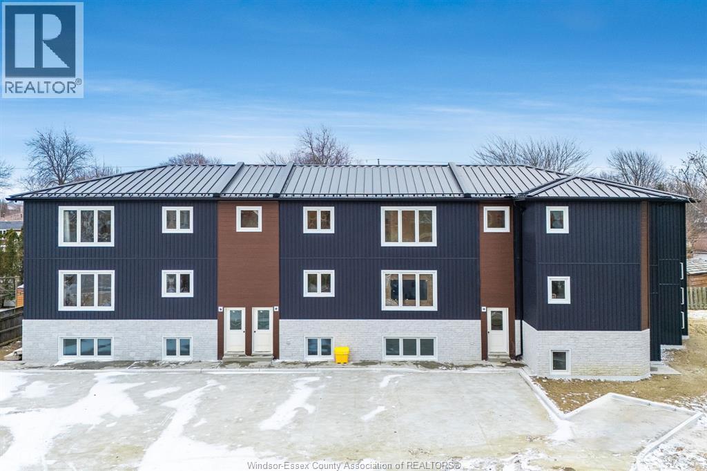 2-bedroom Single Family at 4 Bruce Avenue #8, Leamington — primary photograph