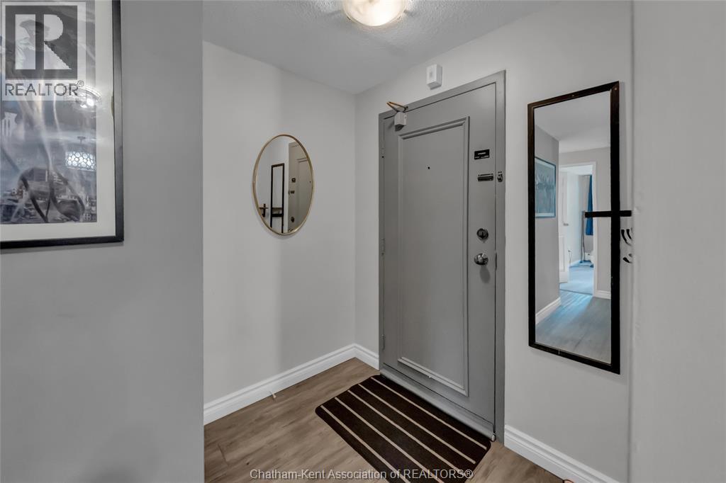 2-bedroom Single Family at 955 Grand Avenue #109, Chatham — photograph 3