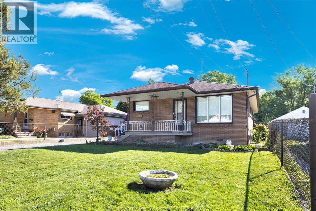 Single Family — 2680 Jos St. Louis, Windsor, Ontario
