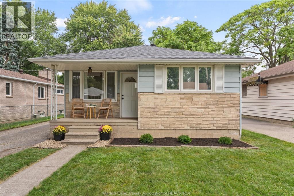 3-bedroom Single Family at 1776 Glendale Avenue, Windsor — photograph 3