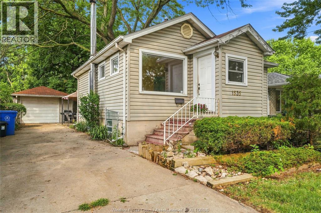 Single Family — 1535 Buckingham Drive, Windsor, Ontario
