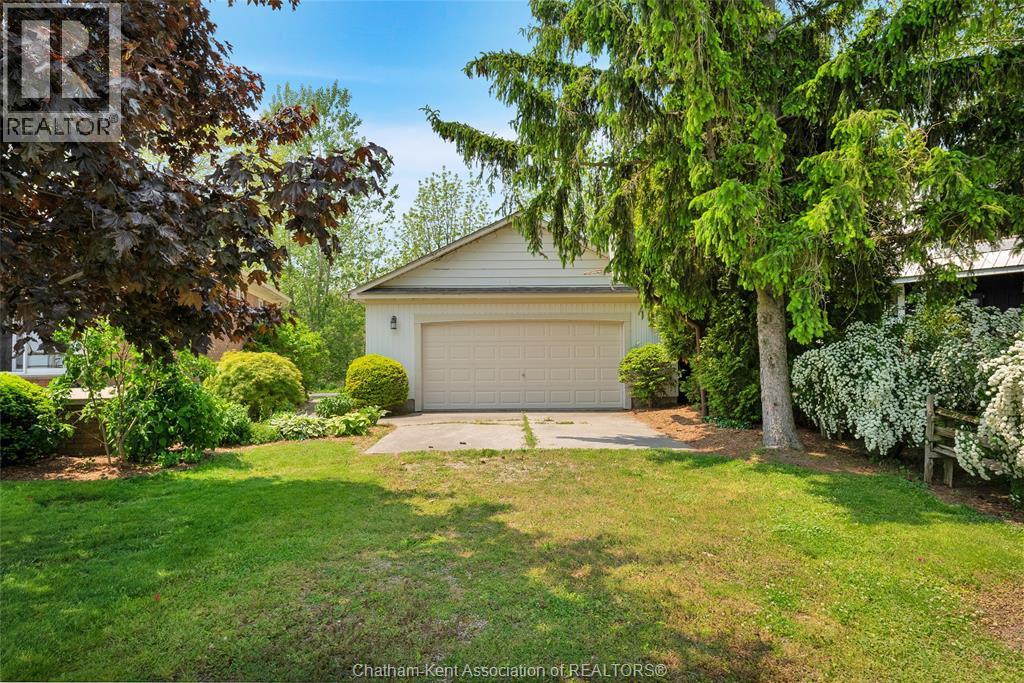 5-bedroom Single Family at 12319 Rose Beach Line, Morpeth — photograph 2