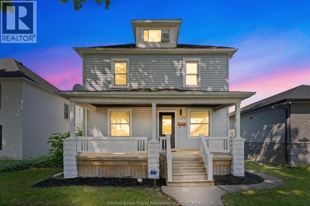6-bedroom Single Family at 371 Curry, Windsor — primary photograph